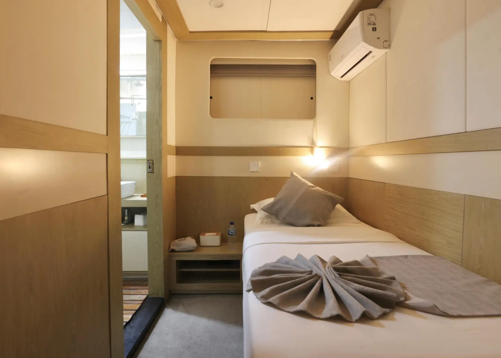 Single Cabin